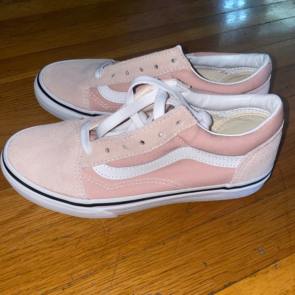 Light Pink Girls Old Skool Vans - Picture 3 of 5